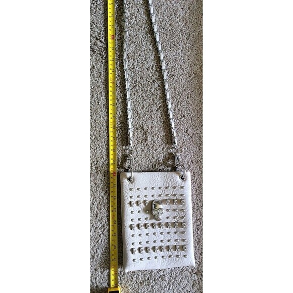 Skull Head Crossbody Bag Bling Rhinestone Shoulder Sling Pouch Beige Chain Strap - Picture 5 of 7